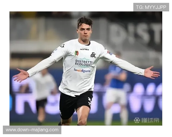 小马尔蒂尼租借亮相：家族血脉与新时代的传承