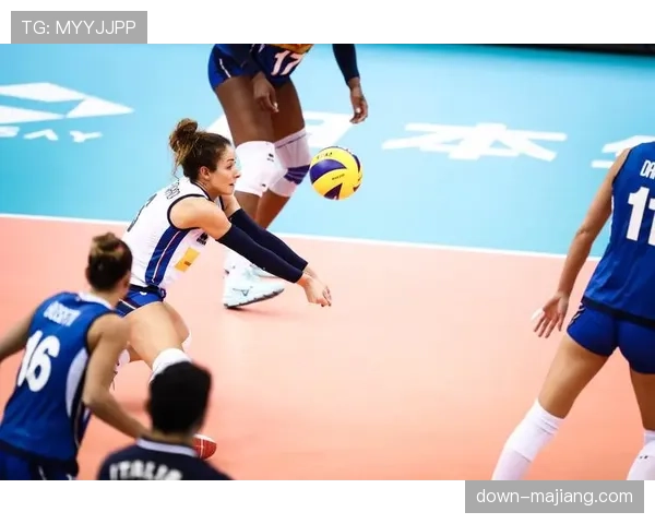 特写：伤愈复出的布里安娜·斯图尔特在自由人队的首次全场训练